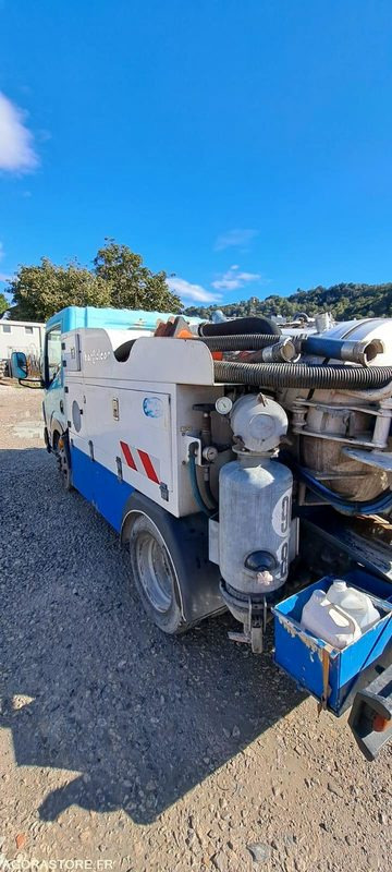 MINI COMBINE BAROCLEAN/RENAULT 2009 AB415YQ (VENTE UNIQUEMENT EXPORT) - Vakum kamion: slika MINI COMBINE BAROCLEAN/RENAULT 2009 AB415YQ (VENTE UNIQUEMENT EXPORT) - Vakum kamion MINI COMBINE BAROCLEAN/RENAULT 2009 AB415YQ (VENTE UNIQUEMENT EXPORT) - Vakum kamion: slika MINI COMBINE BAROCLEAN/RENAULT 2009 AB415YQ (VENTE UNIQUEMENT EXPORT) - Vakum kamion
