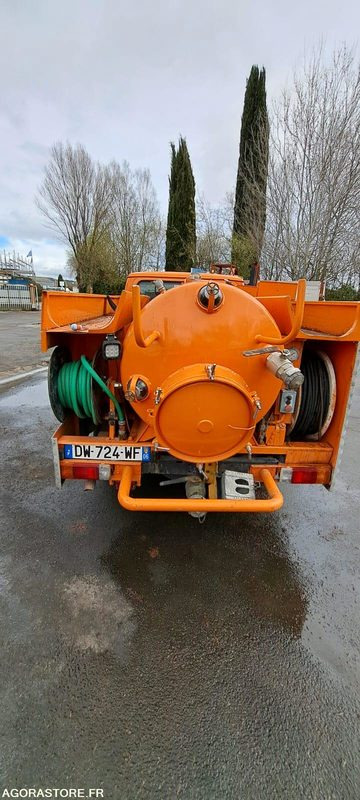 SUV MINI COMBINE RIVARD/TOYOTA 2002 DW724WF (VENTE UNIQUEMENT EXPORT): slika SUV MINI COMBINE RIVARD/TOYOTA 2002 DW724WF (VENTE UNIQUEMENT EXPORT)