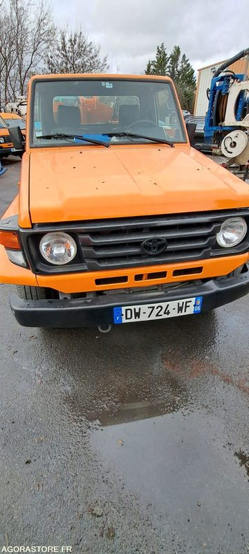 SUV MINI COMBINE RIVARD/TOYOTA 2002 DW724WF (VENTE UNIQUEMENT EXPORT): slika SUV MINI COMBINE RIVARD/TOYOTA 2002 DW724WF (VENTE UNIQUEMENT EXPORT)