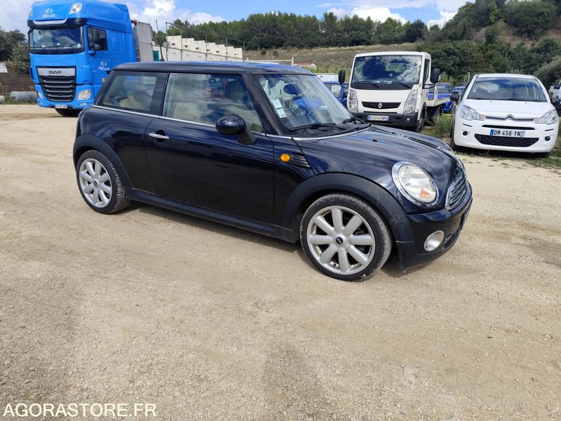 MINI COOPER 1.6 120CV - 2006 - 170500KMS - Automobil: slika MINI COOPER 1.6 120CV - 2006 - 170500KMS - Automobil MINI COOPER 1.6 120CV - 2006 - 170500KMS - Automobil: slika MINI COOPER 1.6 120CV - 2006 - 170500KMS - Automobil