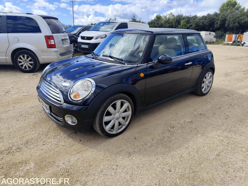 MINI COOPER 1.6 120CV - 2006 - 170500KMS - Automobil: slika MINI COOPER 1.6 120CV - 2006 - 170500KMS - Automobil MINI COOPER 1.6 120CV - 2006 - 170500KMS - Automobil: slika MINI COOPER 1.6 120CV - 2006 - 170500KMS - Automobil