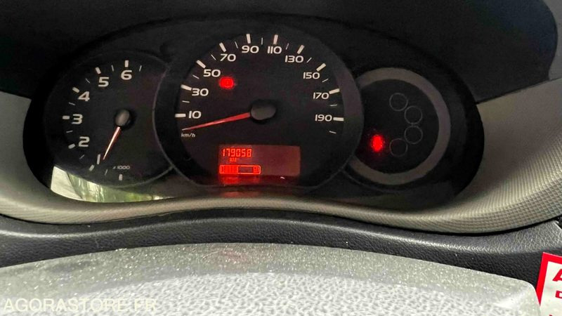 MINICAR - RENAULT TRUCKS - MASTER TPMR - 2012 - 179 100 KM (CB-868-FW) - Minibus, Putnički kombi: slika MINICAR - RENAULT TRUCKS - MASTER TPMR - 2012 - 179 100 KM (CB-868-FW) - Minibus, Putnički kombi MINICAR - RENAULT TRUCKS - MASTER TPMR - 2012 - 179 100 KM (CB-868-FW) - Minibus, Putnički kombi: slika MINICAR - RENAULT TRUCKS - MASTER TPMR - 2012 - 179 100 KM (CB-868-FW) - Minibus, Putnički kombi