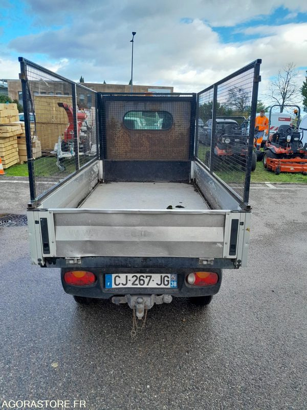 Méga M10 (CE257) - Električno komunalno vozilo: slika  Méga M10 (CE257) - Električno komunalno vozilo Méga M10 (CE257) - Električno komunalno vozilo: slika  Méga M10 (CE257) - Električno komunalno vozilo