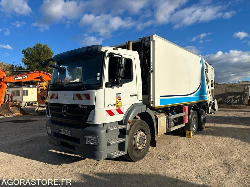Mercedes Axor 2529 - 2010 - Kamion za odvoz smeća: slika Mercedes Axor 2529 - 2010 - Kamion za odvoz smeća Mercedes Axor 2529 - 2010 - Kamion za odvoz smeća: slika Mercedes Axor 2529 - 2010 - Kamion za odvoz smeća