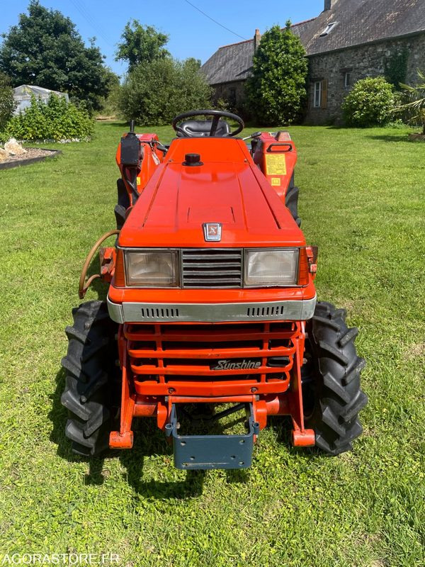 Micro-tracteur Kubota L1-185 - Traktor: slika  Micro-tracteur Kubota L1-185 - Traktor Micro-tracteur Kubota L1-185 - Traktor: slika  Micro-tracteur Kubota L1-185 - Traktor