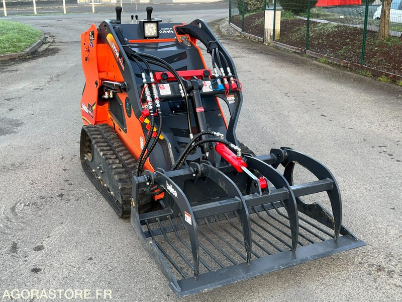 Mini chargeur porte outils BOLEO 25cv SV25H - Utovarivač: slika Mini chargeur porte outils BOLEO 25cv SV25H - Utovarivač Mini chargeur porte outils BOLEO 25cv SV25H - Utovarivač: slika Mini chargeur porte outils BOLEO 25cv SV25H - Utovarivač