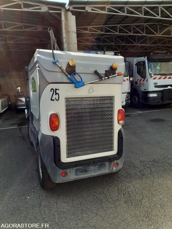 Mini laveuse Mathieu M10 - Električno komunalno vozilo: slika Mini laveuse Mathieu M10 - Električno komunalno vozilo Mini laveuse Mathieu M10 - Električno komunalno vozilo: slika Mini laveuse Mathieu M10 - Električno komunalno vozilo