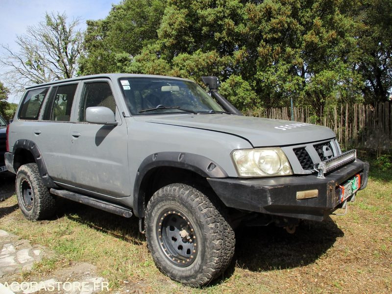 Nissan Patrol Y61 Station Wagon moteur 6 cylindres 4.2 Turbo Diesel 160cv BM5 - SUV: slika Nissan Patrol Y61 Station Wagon moteur 6 cylindres 4.2 Turbo Diesel 160cv BM5 - SUV Nissan Patrol Y61 Station Wagon moteur 6 cylindres 4.2 Turbo Diesel 160cv BM5 - SUV: slika Nissan Patrol Y61 Station Wagon moteur 6 cylindres 4.2 Turbo Diesel 160cv BM5 - SUV