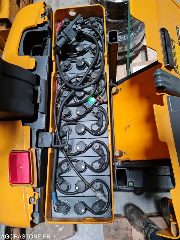 PREPARATEUR DE COMMANDE JUNGHEINRICH ECE220 - 2012 - 2391 HEURES - Oprema za rukovanje materijalima: slika PREPARATEUR DE COMMANDE JUNGHEINRICH ECE220 - 2012 - 2391 HEURES - Oprema za rukovanje materijalima PREPARATEUR DE COMMANDE JUNGHEINRICH ECE220 - 2012 - 2391 HEURES - Oprema za rukovanje materijalima: slika PREPARATEUR DE COMMANDE JUNGHEINRICH ECE220 - 2012 - 2391 HEURES - Oprema za rukovanje materijalima