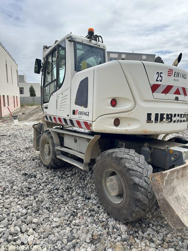 PELLE A PNEUS - LIEBHERR A914 - 2013 / 14455 HEURES (MA529) - Bager: slika PELLE A PNEUS - LIEBHERR A914 - 2013 / 14455 HEURES (MA529) - Bager PELLE A PNEUS - LIEBHERR A914 - 2013 / 14455 HEURES (MA529) - Bager: slika PELLE A PNEUS - LIEBHERR A914 - 2013 / 14455 HEURES (MA529) - Bager