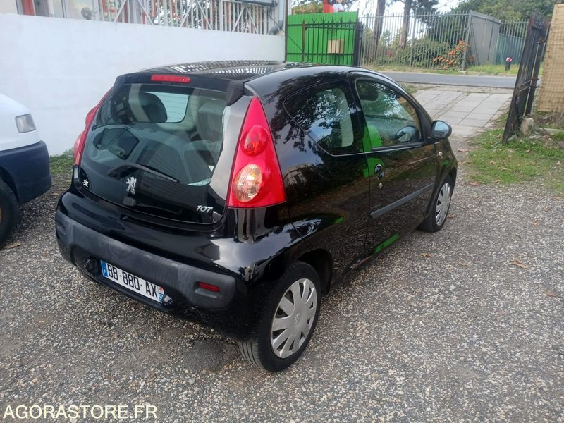 PEUGEOT 107 3 Portes 1.0 i 12V 68cv (boîte auto) 2008 181197km - Automobil: slika PEUGEOT 107 3 Portes 1.0 i 12V 68cv (boîte auto) 2008 181197km - Automobil PEUGEOT 107 3 Portes 1.0 i 12V 68cv (boîte auto) 2008 181197km - Automobil: slika PEUGEOT 107 3 Portes 1.0 i 12V 68cv (boîte auto) 2008 181197km - Automobil