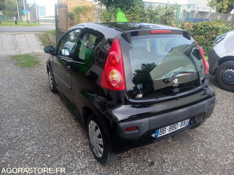 PEUGEOT 107 3 Portes 1.0 i 12V 68cv (boîte auto) 2008 181197km - Automobil: slika PEUGEOT 107 3 Portes 1.0 i 12V 68cv (boîte auto) 2008 181197km - Automobil PEUGEOT 107 3 Portes 1.0 i 12V 68cv (boîte auto) 2008 181197km - Automobil: slika PEUGEOT 107 3 Portes 1.0 i 12V 68cv (boîte auto) 2008 181197km - Automobil