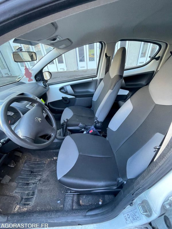 PEUGEOT 107 CL-099-LQ - Automobil: slika PEUGEOT 107 CL-099-LQ - Automobil PEUGEOT 107 CL-099-LQ - Automobil: slika PEUGEOT 107 CL-099-LQ - Automobil