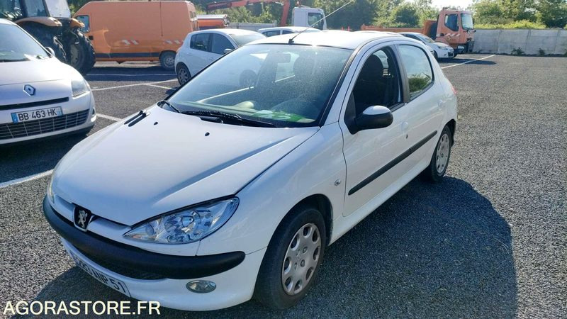 PEUGEOT 206 - 2005 - 142538kms - Automobil: slika PEUGEOT 206 - 2005 - 142538kms - Automobil PEUGEOT 206 - 2005 - 142538kms - Automobil: slika PEUGEOT 206 - 2005 - 142538kms - Automobil