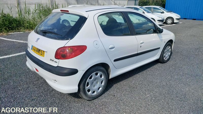 PEUGEOT 206 - 2005 - 142613kms - Automobil: slika PEUGEOT 206 - 2005 - 142613kms - Automobil PEUGEOT 206 - 2005 - 142613kms - Automobil: slika PEUGEOT 206 - 2005 - 142613kms - Automobil