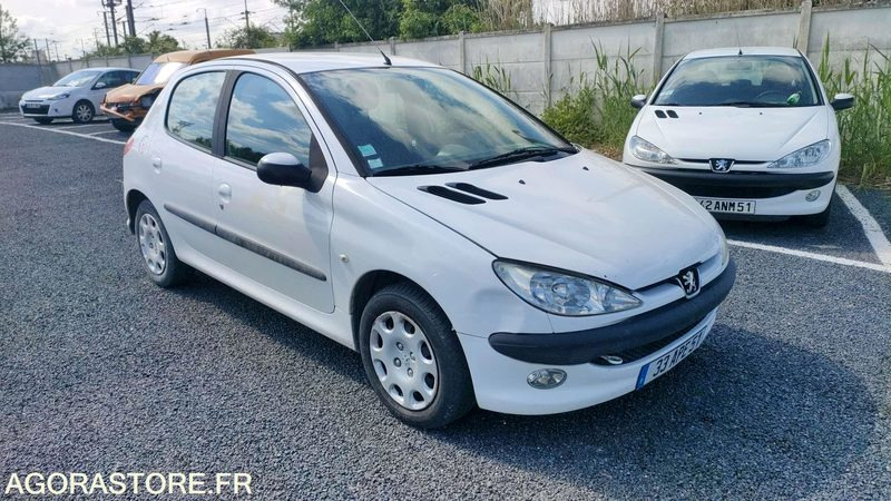 PEUGEOT 206 - 2005 - 209619kms - Automobil: slika PEUGEOT 206 - 2005 - 209619kms - Automobil PEUGEOT 206 - 2005 - 209619kms - Automobil: slika PEUGEOT 206 - 2005 - 209619kms - Automobil