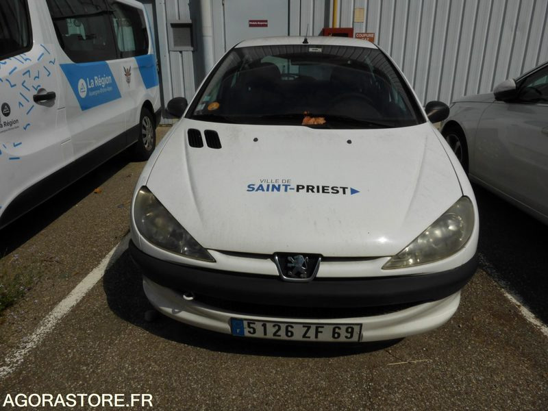 PEUGEOT 206 - Automobil: slika PEUGEOT 206 - Automobil PEUGEOT 206 - Automobil: slika PEUGEOT 206 - Automobil