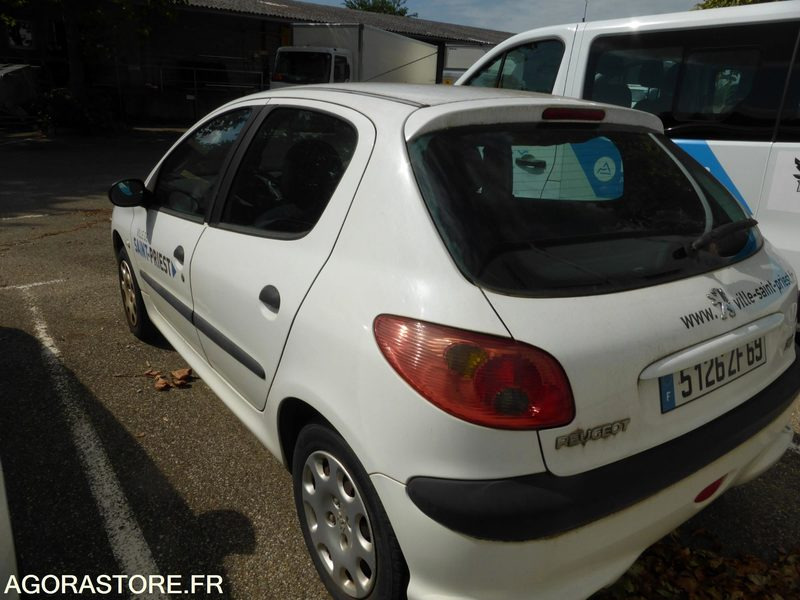 PEUGEOT 206 - Automobil: slika PEUGEOT 206 - Automobil PEUGEOT 206 - Automobil: slika PEUGEOT 206 - Automobil