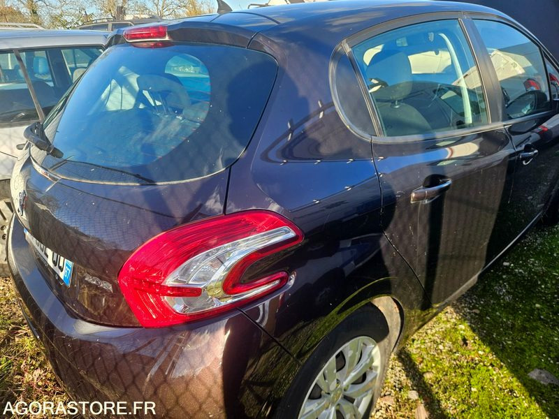 PEUGEOT 208 1.2 PURETECH 82CV - Automobil: slika PEUGEOT 208 1.2 PURETECH 82CV - Automobil PEUGEOT 208 1.2 PURETECH 82CV - Automobil: slika PEUGEOT 208 1.2 PURETECH 82CV - Automobil