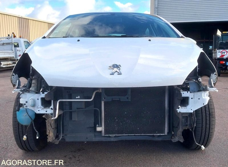 PEUGEOT 208 - 2018 - 121361km - ESSENCE - pour pièces - Automobil: slika PEUGEOT 208 - 2018 - 121361km - ESSENCE - pour pièces - Automobil PEUGEOT 208 - 2018 - 121361km - ESSENCE - pour pièces - Automobil: slika PEUGEOT 208 - 2018 - 121361km - ESSENCE - pour pièces - Automobil