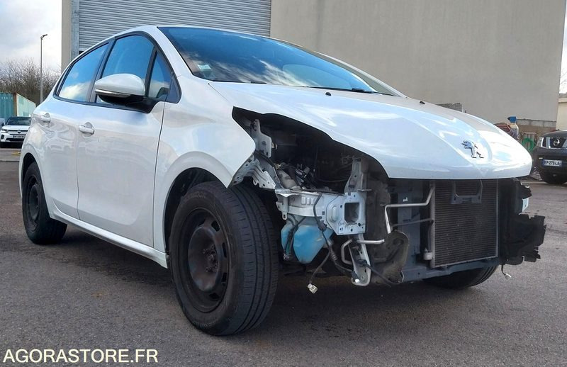 PEUGEOT 208 - 2018 - 121361km - ESSENCE - pour pièces - Automobil: slika PEUGEOT 208 - 2018 - 121361km - ESSENCE - pour pièces - Automobil PEUGEOT 208 - 2018 - 121361km - ESSENCE - pour pièces - Automobil: slika PEUGEOT 208 - 2018 - 121361km - ESSENCE - pour pièces - Automobil