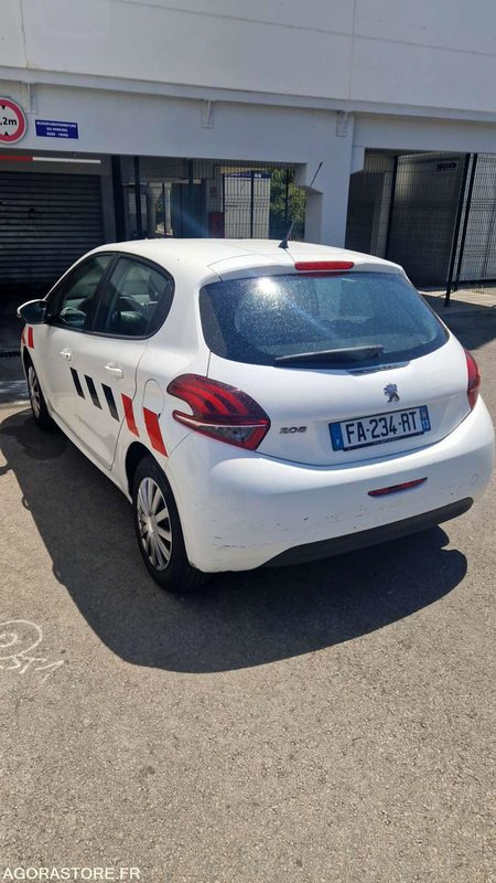 PEUGEOT 208 - 2018 - 151739KM - Automobil: slika PEUGEOT 208 - 2018 - 151739KM - Automobil PEUGEOT 208 - 2018 - 151739KM - Automobil: slika PEUGEOT 208 - 2018 - 151739KM - Automobil