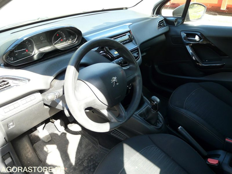PEUGEOT 208 DX190CZ - Automobil: slika  PEUGEOT 208 DX190CZ - Automobil PEUGEOT 208 DX190CZ - Automobil: slika  PEUGEOT 208 DX190CZ - Automobil