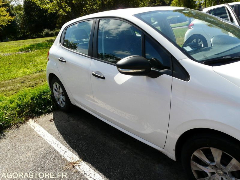 PEUGEOT 208 DX190CZ - Automobil: slika  PEUGEOT 208 DX190CZ - Automobil PEUGEOT 208 DX190CZ - Automobil: slika  PEUGEOT 208 DX190CZ - Automobil