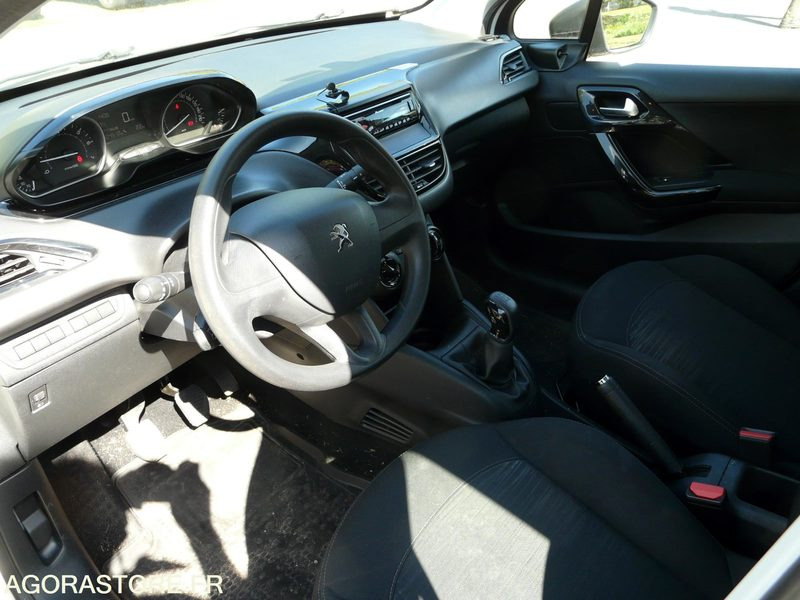 PEUGEOT 208 DX201CZ - Automobil: slika  PEUGEOT 208 DX201CZ - Automobil PEUGEOT 208 DX201CZ - Automobil: slika  PEUGEOT 208 DX201CZ - Automobil