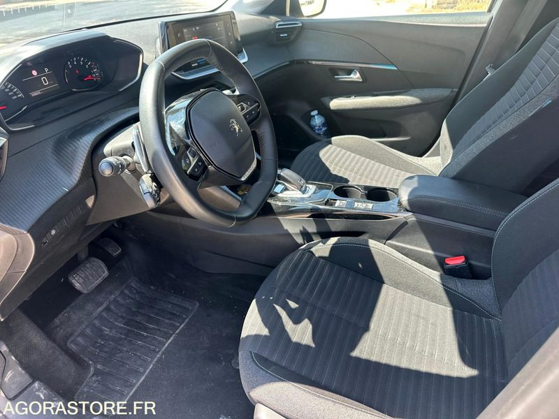 PEUGEOT 208 II Boite auto 107000kms 2022 - Automobil: slika PEUGEOT 208 II Boite auto 107000kms 2022 - Automobil PEUGEOT 208 II Boite auto 107000kms 2022 - Automobil: slika PEUGEOT 208 II Boite auto 107000kms 2022 - Automobil