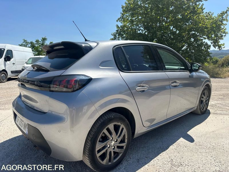PEUGEOT 208 II Boite auto 107000kms 2022 - Automobil: slika PEUGEOT 208 II Boite auto 107000kms 2022 - Automobil PEUGEOT 208 II Boite auto 107000kms 2022 - Automobil: slika PEUGEOT 208 II Boite auto 107000kms 2022 - Automobil