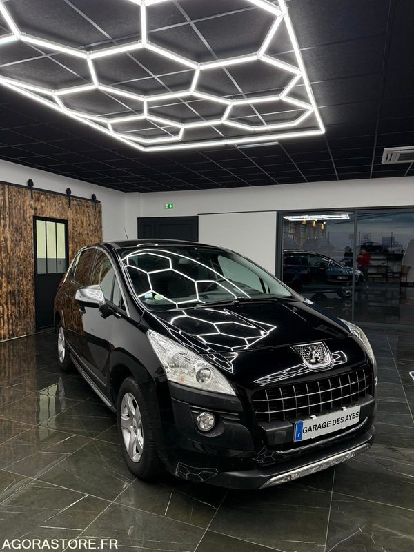 PEUGEOT 3008 1.6L HDI 115CH CROSSWAY - SUV: slika PEUGEOT 3008 1.6L HDI 115CH CROSSWAY - SUV PEUGEOT 3008 1.6L HDI 115CH CROSSWAY - SUV: slika PEUGEOT 3008 1.6L HDI 115CH CROSSWAY - SUV