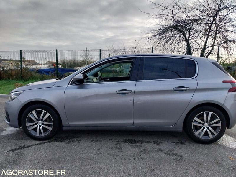 PEUGEOT 308 phase II - 110ch - 2019 - 172160km - ESSENCE - Automobil: slika PEUGEOT 308 phase II - 110ch - 2019 - 172160km - ESSENCE - Automobil PEUGEOT 308 phase II - 110ch - 2019 - 172160km - ESSENCE - Automobil: slika PEUGEOT 308 phase II - 110ch - 2019 - 172160km - ESSENCE - Automobil