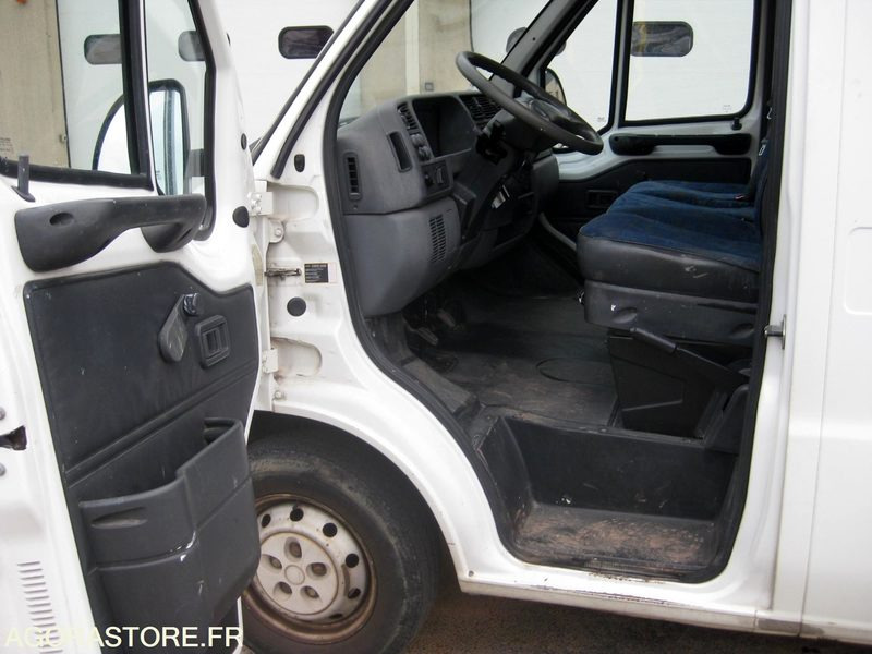 PEUGEOT BOXER - Furgon: slika  PEUGEOT BOXER - Furgon PEUGEOT BOXER - Furgon: slika  PEUGEOT BOXER - Furgon