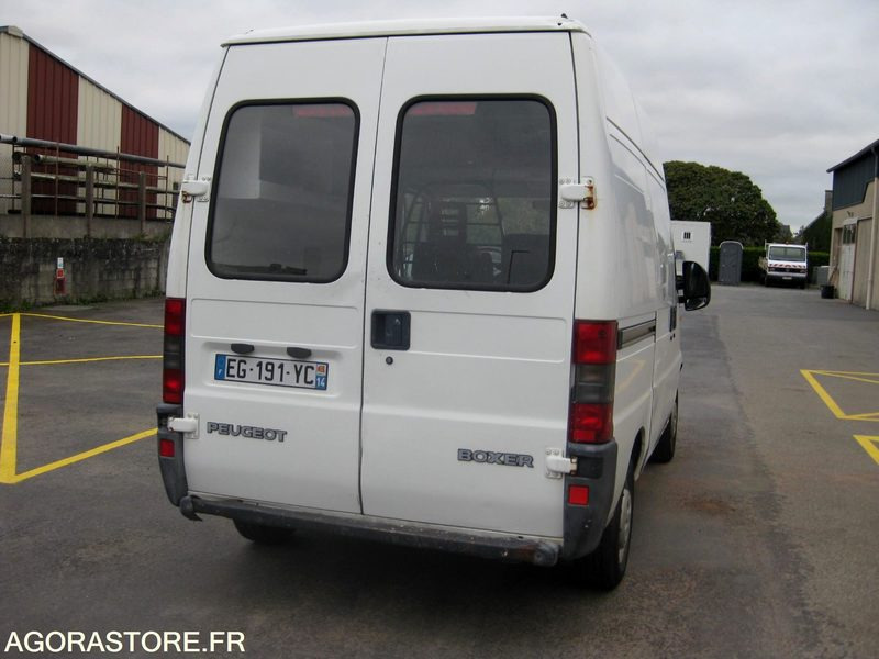 PEUGEOT BOXER - Furgon: slika  PEUGEOT BOXER - Furgon PEUGEOT BOXER - Furgon: slika  PEUGEOT BOXER - Furgon