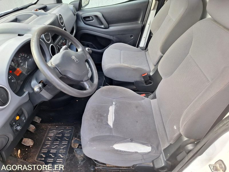 Mali kombi PEUGEOT PARTNER Benne_ 2 places _ Diesel 1.6HDI: slika Mali kombi PEUGEOT PARTNER Benne_ 2 places _ Diesel 1.6HDI Mali kombi PEUGEOT PARTNER Benne_ 2 places _ Diesel 1.6HDI: slika Mali kombi PEUGEOT PARTNER Benne_ 2 places _ Diesel 1.6HDI