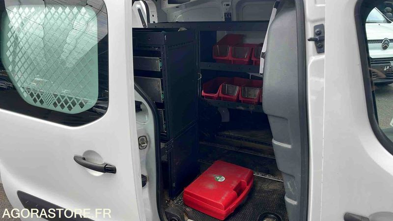 PEUGEOT PARTNER DANGEL - 2016 - 194550KM - EE566FD - Mali kombi: slika PEUGEOT PARTNER DANGEL - 2016 - 194550KM - EE566FD - Mali kombi PEUGEOT PARTNER DANGEL - 2016 - 194550KM - EE566FD - Mali kombi: slika PEUGEOT PARTNER DANGEL - 2016 - 194550KM - EE566FD - Mali kombi