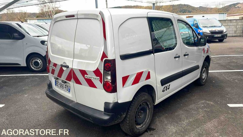 PEUGEOT PARTNER DANGEL - 2016 - 194550KM - EE566FD - Mali kombi: slika PEUGEOT PARTNER DANGEL - 2016 - 194550KM - EE566FD - Mali kombi PEUGEOT PARTNER DANGEL - 2016 - 194550KM - EE566FD - Mali kombi: slika PEUGEOT PARTNER DANGEL - 2016 - 194550KM - EE566FD - Mali kombi