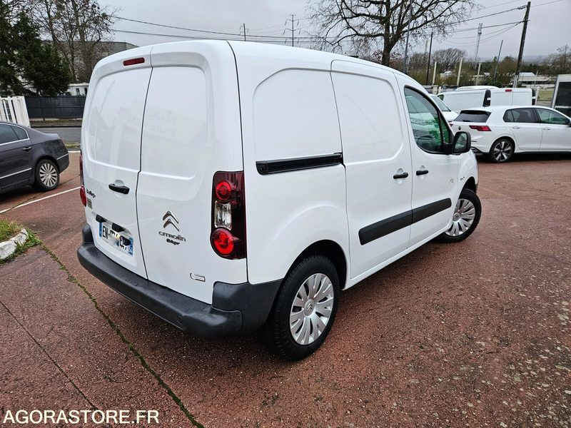 PEUGEOT PARTNER ÉLECTRIQUE 3 PLACES GPS CLIM - 2017 - 23300KMS - Mali kombi, Električno dostavno vozilo: slika PEUGEOT PARTNER ÉLECTRIQUE 3 PLACES GPS CLIM - 2017 - 23300KMS - Mali kombi, Električno dostavno vozilo PEUGEOT PARTNER ÉLECTRIQUE 3 PLACES GPS CLIM - 2017 - 23300KMS - Mali kombi, Električno dostavno vozilo: slika PEUGEOT PARTNER ÉLECTRIQUE 3 PLACES GPS CLIM - 2017 - 23300KMS - Mali kombi, Električno dostavno vozilo