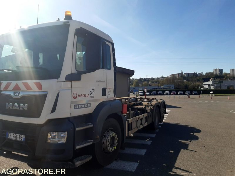 PORTEUR AMPLIROLL MAN - BRAS MARREL - 2017 - 271697 Km - (R52433) - Kamion s kukastom dizalicom: slika PORTEUR AMPLIROLL MAN - BRAS MARREL - 2017 - 271697 Km - (R52433) - Kamion s kukastom dizalicom PORTEUR AMPLIROLL MAN - BRAS MARREL - 2017 - 271697 Km - (R52433) - Kamion s kukastom dizalicom: slika PORTEUR AMPLIROLL MAN - BRAS MARREL - 2017 - 271697 Km - (R52433) - Kamion s kukastom dizalicom