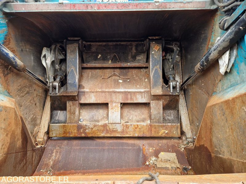 *PORTEUR BOM 26T VOLVO GEESINK - 2014 - - Kamion za odvoz smeća: slika *PORTEUR BOM 26T VOLVO GEESINK - 2014 - - Kamion za odvoz smeća *PORTEUR BOM 26T VOLVO GEESINK - 2014 - - Kamion za odvoz smeća: slika *PORTEUR BOM 26T VOLVO GEESINK - 2014 - - Kamion za odvoz smeća