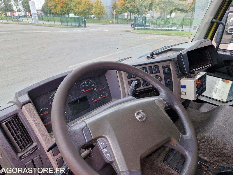PORTEUR BOM 26T VOLVO GEESINK (C4005) 2014 (120579 KMS) - Kamion za odvoz smeća: slika PORTEUR BOM 26T VOLVO GEESINK (C4005) 2014 (120579 KMS) - Kamion za odvoz smeća PORTEUR BOM 26T VOLVO GEESINK (C4005) 2014 (120579 KMS) - Kamion za odvoz smeća: slika PORTEUR BOM 26T VOLVO GEESINK (C4005) 2014 (120579 KMS) - Kamion za odvoz smeća