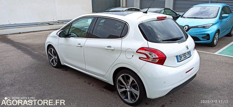 Peugeot 208 1.6 hdi 90 féline bvm5 - Automobil: slika Peugeot 208 1.6 hdi 90 féline bvm5 - Automobil Peugeot 208 1.6 hdi 90 féline bvm5 - Automobil: slika Peugeot 208 1.6 hdi 90 féline bvm5 - Automobil