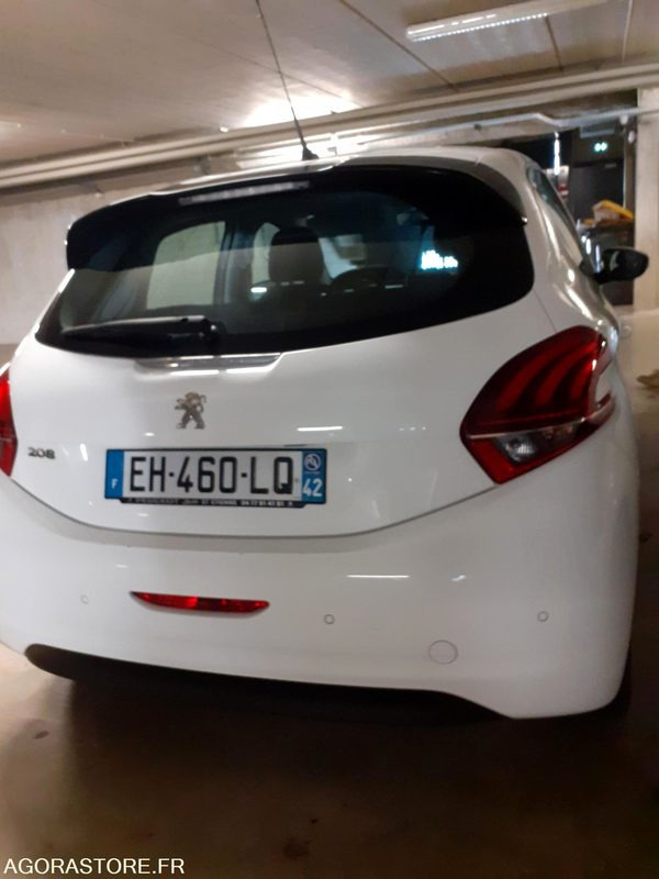Peugeot 208 - 2016 - 181646kms - Automobil: slika Peugeot 208 - 2016 - 181646kms - Automobil Peugeot 208 - 2016 - 181646kms - Automobil: slika Peugeot 208 - 2016 - 181646kms - Automobil