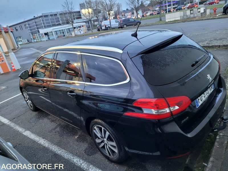 Peugeot 308SW 2019 215.000km - Automobil: slika Peugeot 308SW 2019 215.000km - Automobil Peugeot 308SW 2019 215.000km - Automobil: slika Peugeot 308SW 2019 215.000km - Automobil