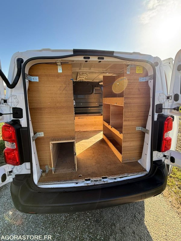 Mali kombi Peugeot Expert 2L HDI 122CH 1ER MAIN 179.000KM SUPER ÉTAT: slika Mali kombi Peugeot Expert 2L HDI 122CH 1ER MAIN 179.000KM SUPER ÉTAT