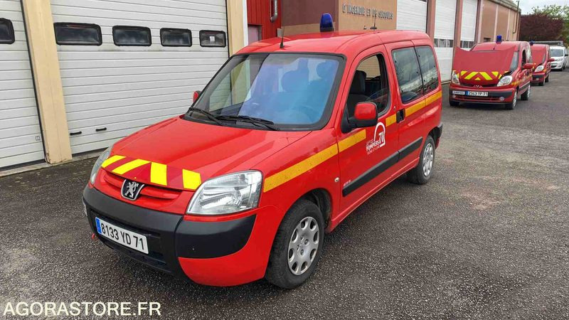 Peugeot - Partner Totem - 2006 - 130773KMS - 8133YD71 - Mali kombi: slika Peugeot - Partner Totem - 2006 - 130773KMS - 8133YD71 - Mali kombi Peugeot - Partner Totem - 2006 - 130773KMS - 8133YD71 - Mali kombi: slika Peugeot - Partner Totem - 2006 - 130773KMS - 8133YD71 - Mali kombi