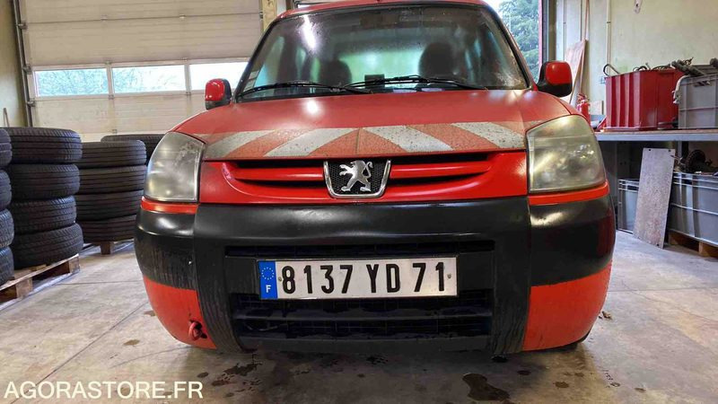 Peugeot - Partner Totem - 2006 - 185856KMS - 8137YD71 - Mali kombi: slika Peugeot - Partner Totem - 2006 - 185856KMS - 8137YD71 - Mali kombi Peugeot - Partner Totem - 2006 - 185856KMS - 8137YD71 - Mali kombi: slika Peugeot - Partner Totem - 2006 - 185856KMS - 8137YD71 - Mali kombi