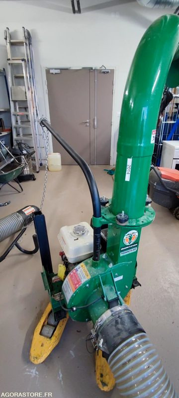Aspirateur de voirie - Poljoprivredni strojevi: slika Aspirateur de voirie - Poljoprivredni strojevi Aspirateur de voirie - Poljoprivredni strojevi: slika Aspirateur de voirie - Poljoprivredni strojevi