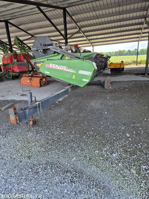 Coupe à Tapis Fendt - Poljoprivredni strojevi: slika Coupe à Tapis Fendt - Poljoprivredni strojevi Coupe à Tapis Fendt - Poljoprivredni strojevi: slika Coupe à Tapis Fendt - Poljoprivredni strojevi